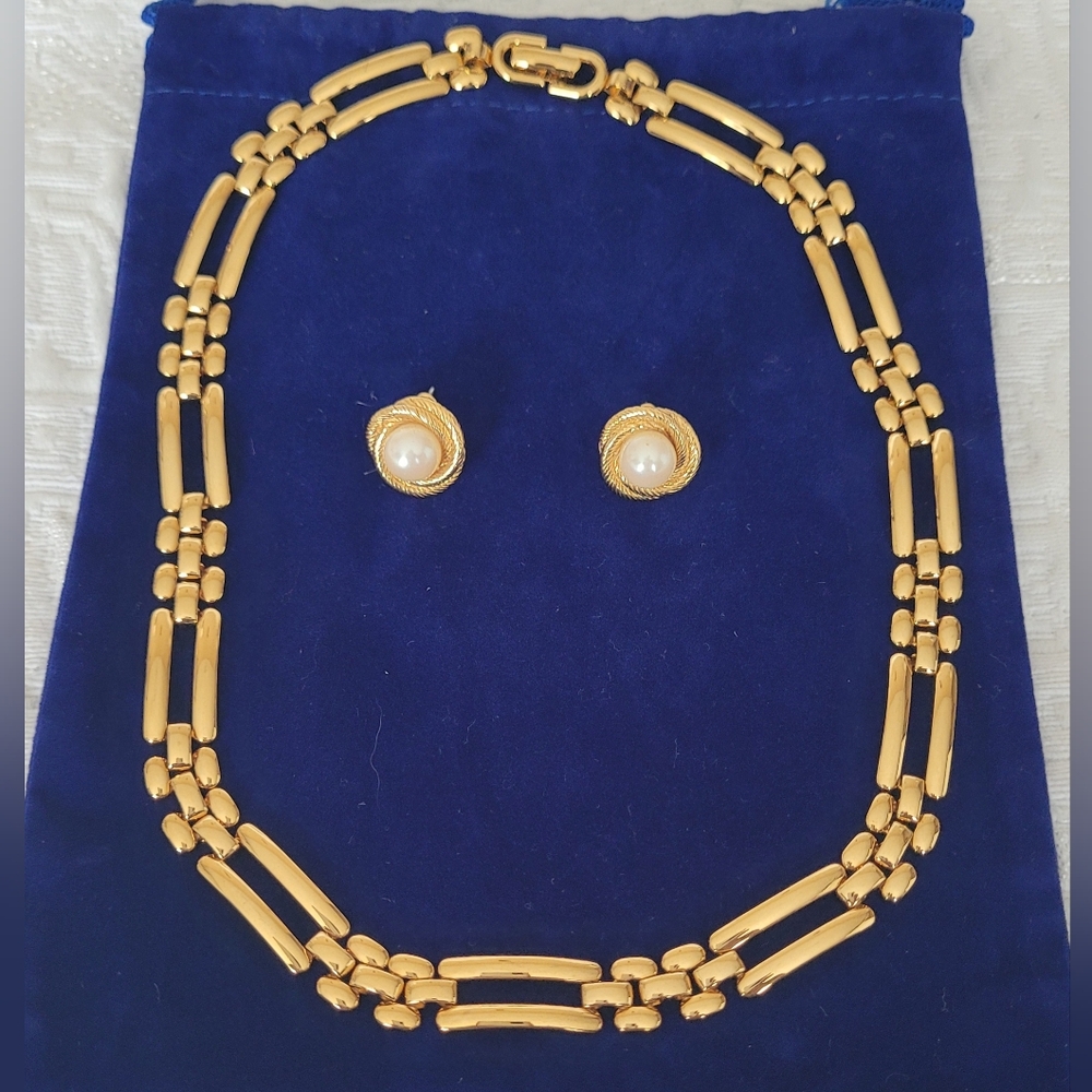 Monet Vintage Necklace & Earrings Set